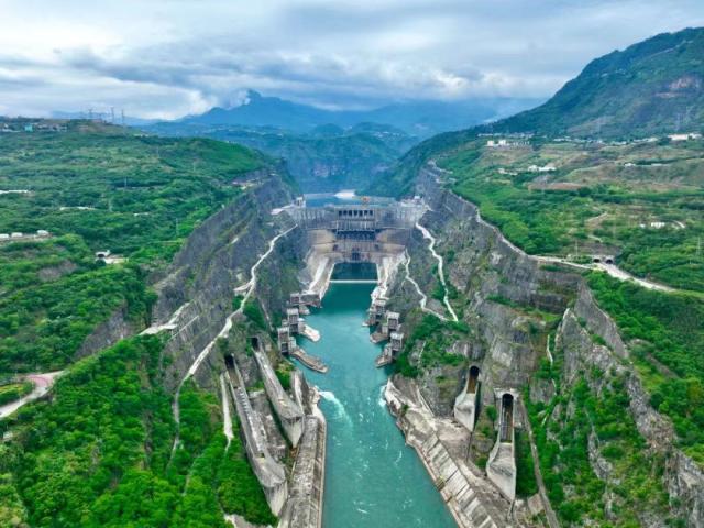 NMS felicita a la cuarta central hidroeléctrica más grande del mundo por la generación de energía acumulada que supera 500.000 millones de kWh